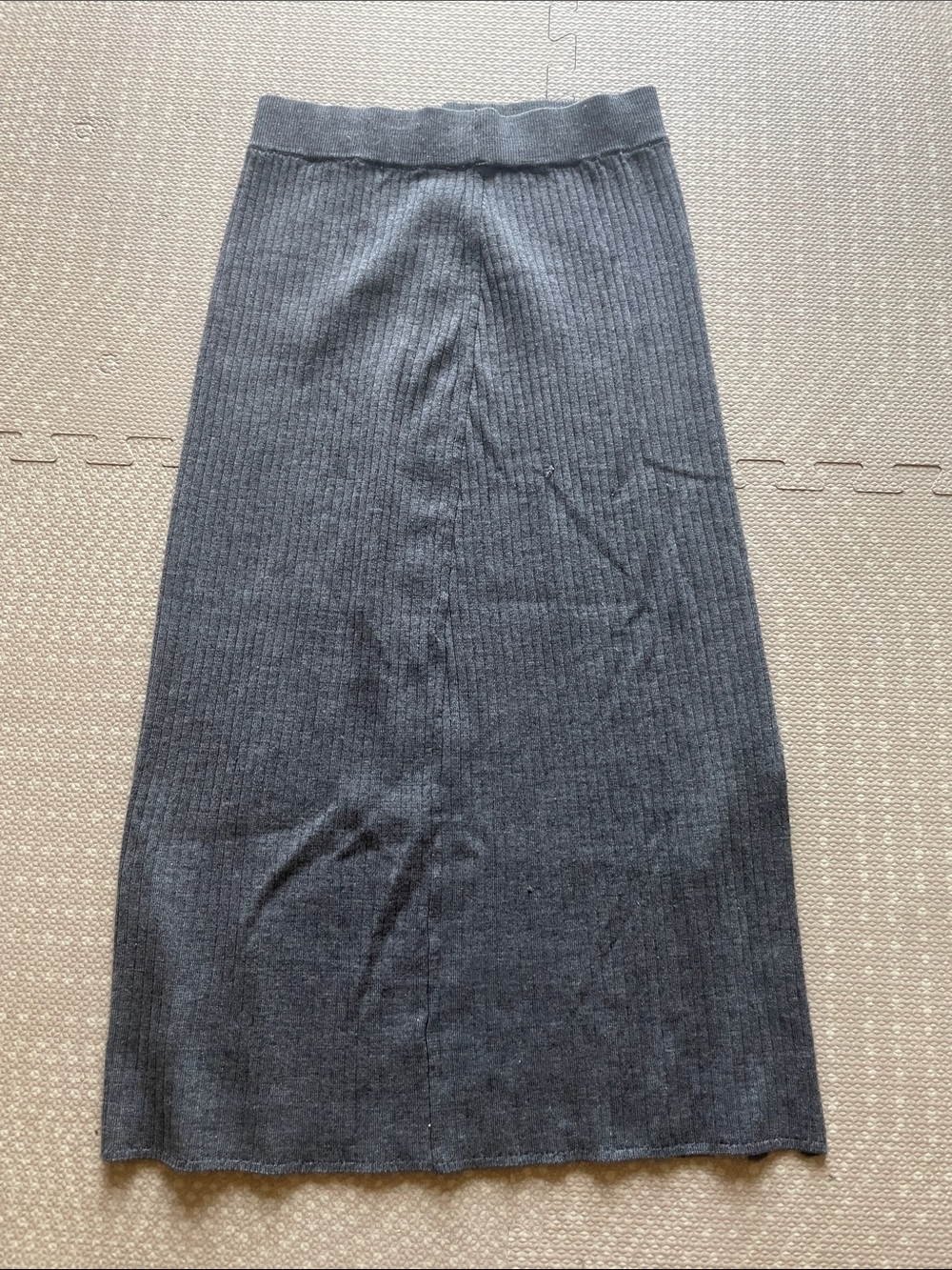 Uniqlo Charcoal Rib-Knit Midi Skirt Wool Blend - Women's Size Medium
